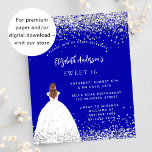 Flyer Doce 16 convite orçamental para vestir azul real<br><div class="desc">Por favor, note que este convite está no papel de folheto e é muito fino. Os envelopes não estão incluídos. Para convites mais espessos (mesmo design) visite nossa loja. Um convite moderno, na moda e glamouroso para uma doce festa de aniversário 16, 16. Um fundo azul real com poeira falsa,...</div>