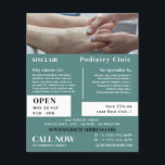 Flyer Foot Exam Retrato, Podiatria Clínica, Podiatra<br><div class="desc">Foot Exam Portrait,  Podiatria Clinic,  Folheto Publicitário Podiatra da Loja de Cartão de visita.</div>