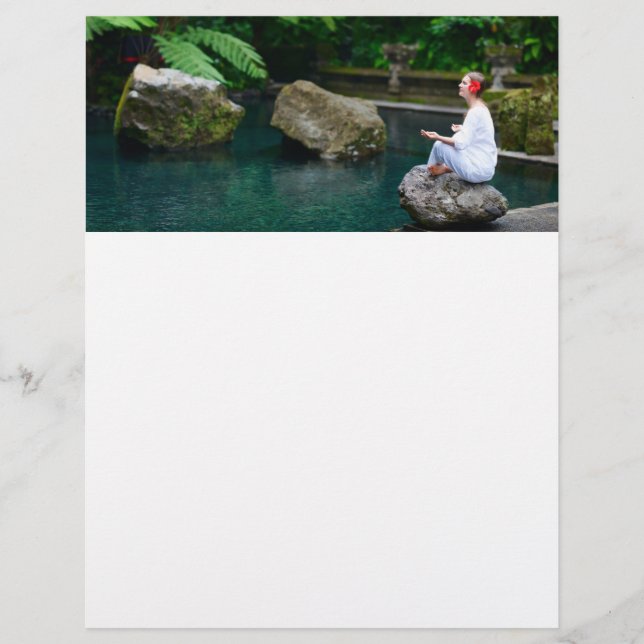 Flyer Jovem pratica yoga (Frente)