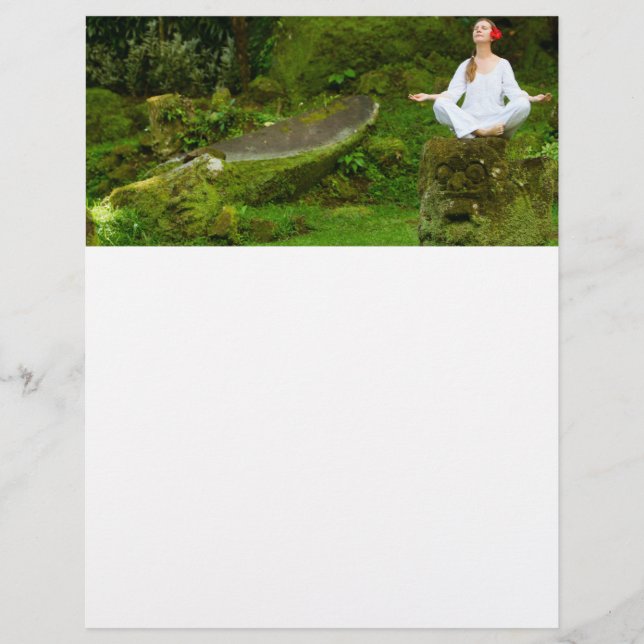 Flyer Jovem pratica yoga (Frente)