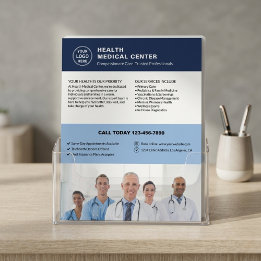 Flyer Logotipo do Médico da Clínica de Saúde Foto Código