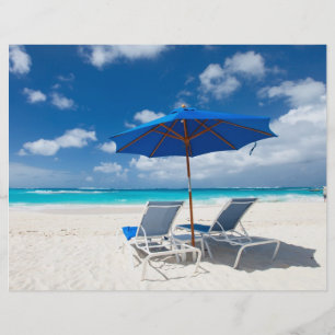 Flyer Lounges na praia oceânica