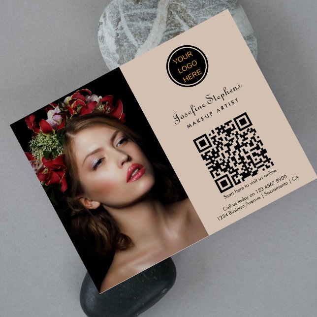 Flyer Makeup Artist Beauty Salon Business Logo QR Code (Criador carregado)