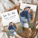 Flyer Minimalista de Orçamento Salvar a Data Foto Manusc<br><div class="desc">Foto de Script Manuscrito Moderno e Elegante do Orçamento Salve a Ficha de Casamento de Data. O cartão de convite para salvar data inclui uma tipografia de chic e na moda com um design simples e minimalista sobre fundo branco ao qual você pode adicionar sua fotografia personalizada de noivado.</div>
