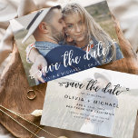 Flyer Orçamento Salvar a Data Foto Manuscrita Branca<br><div class="desc">Casamento de Orçamento Manuscrito Salve os Cartões de Data que têm uma foto na frente e atrás. Os cartões Save the Date Fall, Autumn, Winter, Primavera ou Summer contêm uma tipografia moderna escrita cursiva escrita escrita escrita escrita escrita escrita escrita escrita com corações que são elegantes, simples e modernos para...</div>