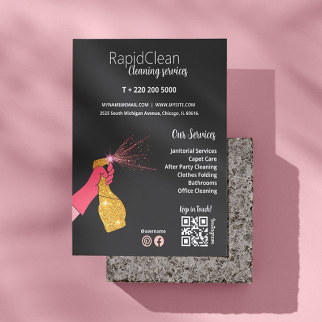 Flyer Serviço Familiar Dourado Spray Cleaner (Gold Spray Cleaner Housekeeping Service Flyer)