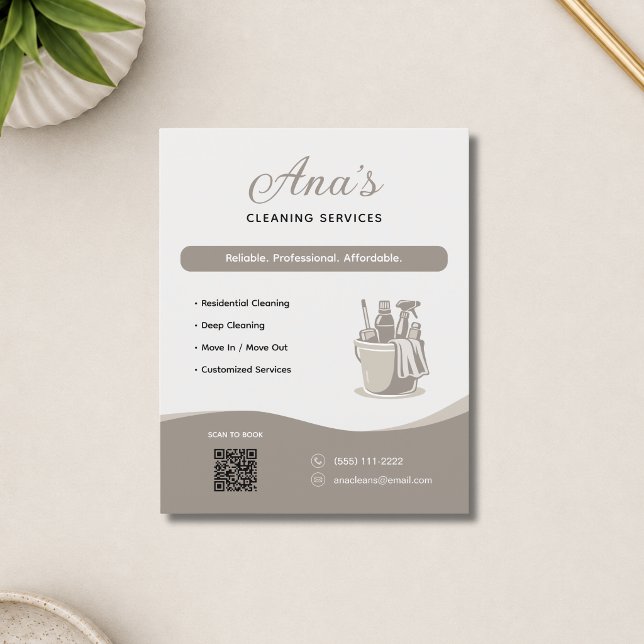 Flyer Serviços de Limpeza Casa Beige Código QR (Cleaning Services Housekeeping Beige QR Code Flyer)
