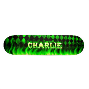 Fogo do verde do skate de Charlie e projeto das