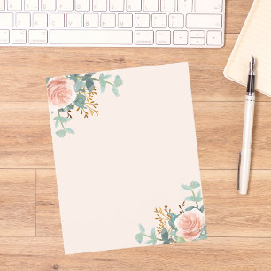 Folha de papel verde-creme de rosa floral