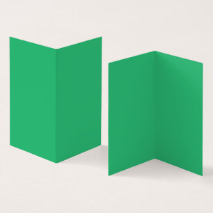 Folha verde vibrante com veias proeminentes e uma 