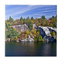 Folhagem de outono em torno do lago Minnewaska