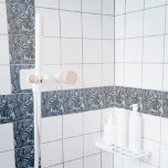 Folhas da selva azul de Cinzas escuras tropicais<br><div class="desc">Outro azulejo de cerâmica na moda da JessicaAmber - pergunte sobre pedidos personalizados! Esses azulejos quadrados personalizáveis apresentam folhas da selva monstera em azul-cinza escuro, em um fundo azul denim. Você pode mudar a cor de fundo e substituir a imagem de folha por uma foto sua. Um presente de excelente...</div>