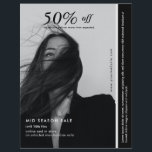 Folheto de negócios preto e branco<br><div class="desc">Camada branca e preta moderna e minimalista. Selecione ''Editar usando a Ferramenta de Design'' para personalizar o design ainda mais. *recomendado para editar usando o computador</div>