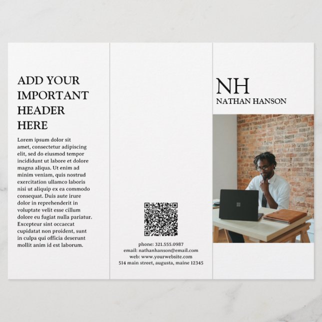 Folheto Moderno Monograma Branco e Preto Simples (Frente)