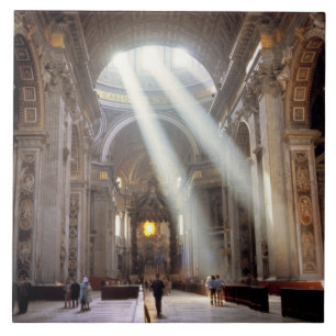 Formas de luz solar despejam através das janelas