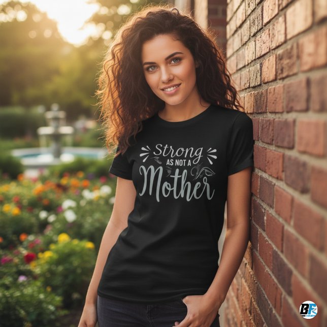 Forte como uma camiseta mã negra moderna com scrip (Criador carregado)