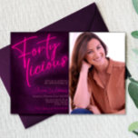 Fortilicioso - Convite para aniversário de 40 anos<br><div class="desc">O convite minimalista com as luzes Neon design e a cor rosa Fuschia foi usada no título para dar ao convite um olhar tantalizante com granito violeta escuro como textura no fundo para combinar.</div>