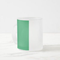 Fosco de pequena caneca de vidro com bandeira da I