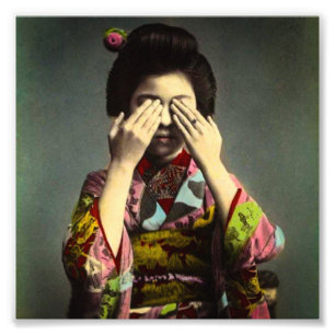 Foto A Mão Tímida Geisha Vintage, Antiga do Japão, Colo