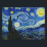 Foto A Noite Estrelada, 1889, por Vincent van Gogh<br><div class="desc">A Noite Estrelada,  1889,  por Vincent van Gogh. Ele mostra a visão da janela voltada para leste da sua sala de asilo em Santo-Rémy-de-Provence,  logo antes do nascer do sol,  com a adição de uma vila imaginária.</div>