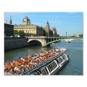 Foto Barco da excursão no Seine River em Paris