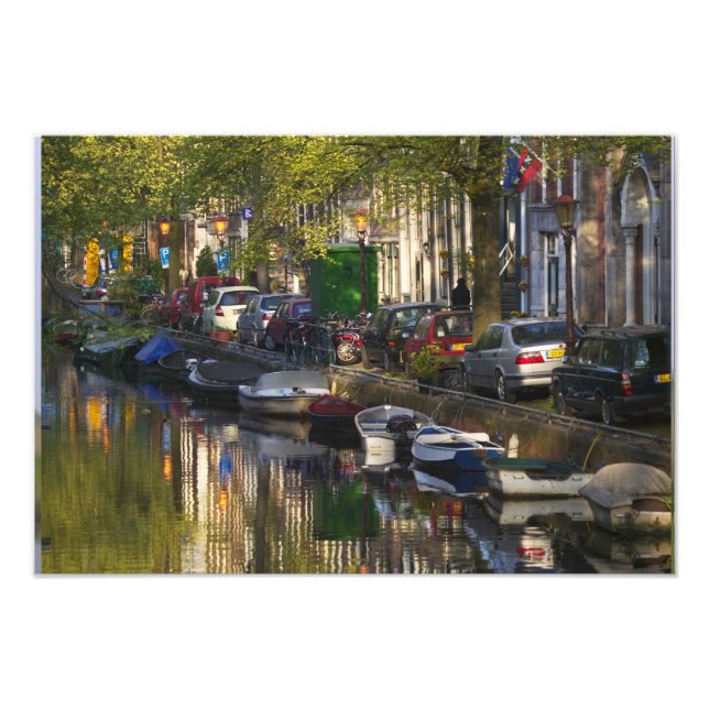 Foto Barcos e edifícios ao longo da cintura do canal, (Frente)