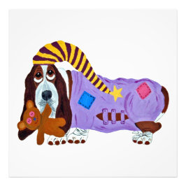 Foto Basset Hound em PJs com ursinho de pelúcia