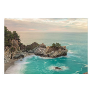 Foto Big Sur McWay cai na paisagem
