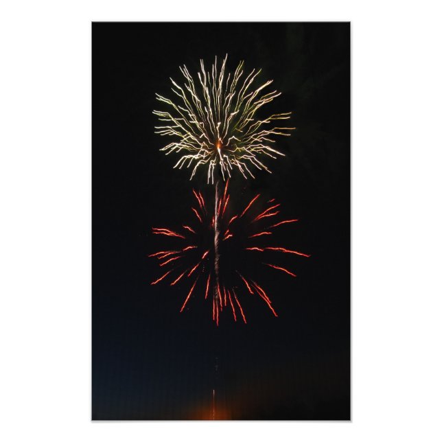Foto Burst White Fireworks Sobre Burst Red Fireworks (Frente)