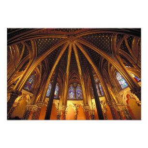 Foto capela inferior de La Sainte-Chapelle, Paris,