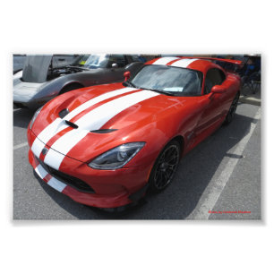 Foto Carro Vermelho de Stripe Branco