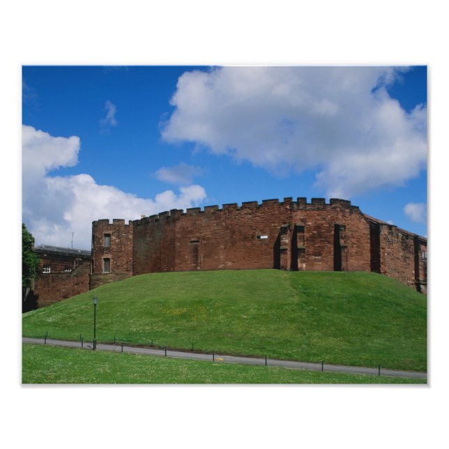 Foto Castelo mostrando a torre meia-lua, Chester, (Frente)