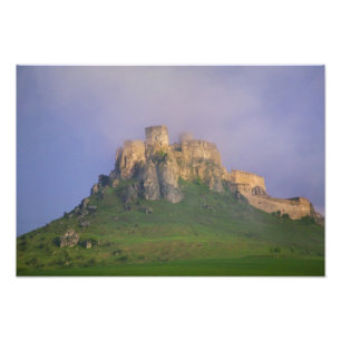 Foto Castelo Spissky na névoa, Eslováquia