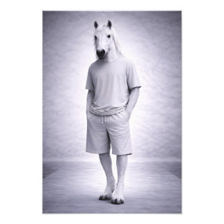Foto Cavalo Mínimo em Roupa Moderna Casual