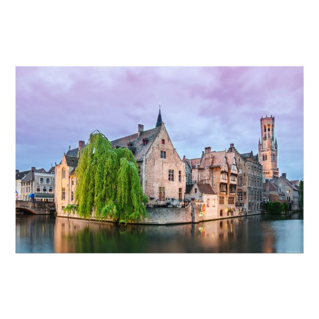 Foto Cidade antiga de Bruges e torre de Belfry (Frente)