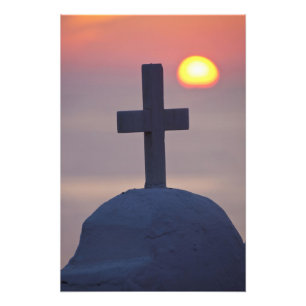 Foto Cruz no topo de uma igreja ao pôr do sol, Mykonos,