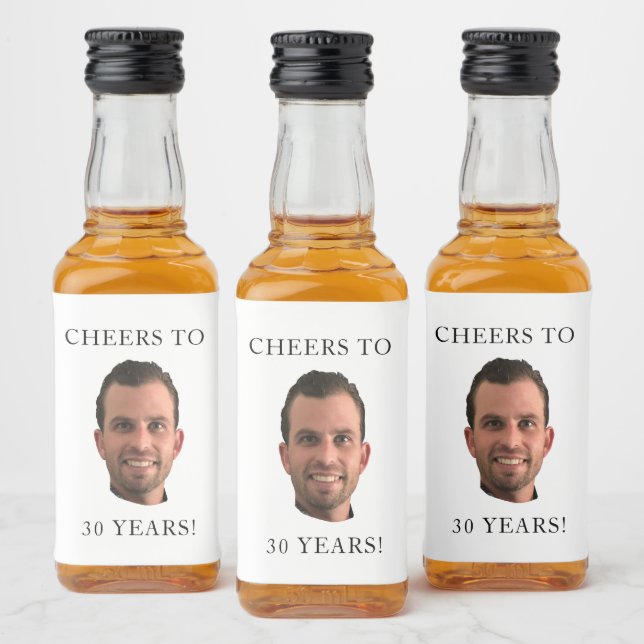 Foto de aniversário engraçada e cara de cara anima (Garrafas)