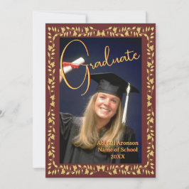 Foto de Anúncio de Graduação Maroon e Ivy Dourada