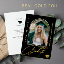 Foto de arquétipo de graduanda elegante em preto e