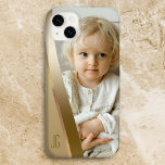 Foto de Banda Dourada moderna com apresentação  co<br><div class="desc">Elevem sua capa de telefone com esta moderna e elegante design com simples borda inclinada e limpa de gradiente e ouro metálico falso com campo de texto para seu nome ou monograma.</div>