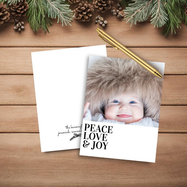 Foto de Feriado do Amor de Paz Mínimo Moderno do O (Budget Modern Minimal Peace Love Joy Holiday Photo Card)
