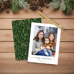Foto de Natal Dourada e Simples do Script do BUDGE<br><div class="desc">Cartão de Férias de Natal de Dourado Sábio Moderno e Verde, Bastante Feliz, com fotos favoritas e um roteiro simples, mas elegante, saudação de Feliz Natal. O dorso é enfeitado com um padrão festivo, mas elegante, de folhas do estilo folha de ouro, pinheiro, e outro verde botânico de inverno em...</div>