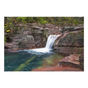 Foto Deadwood cai sobre Reynolds Creek no outono em
