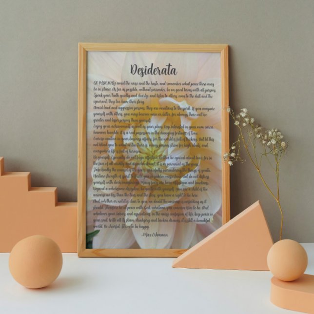 Foto Desiderata Poem Blush Pink Dahlia Bloom (In Situ (Framed))