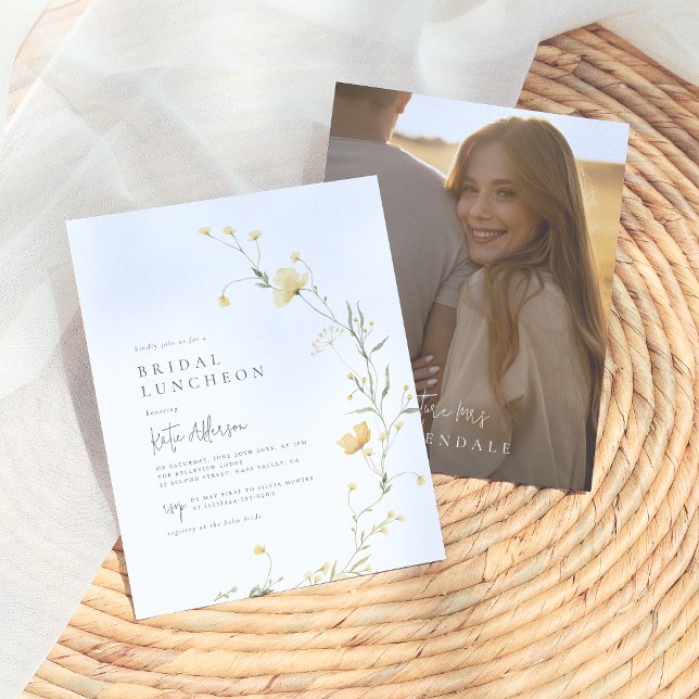 Foto do Chá de panela de flor silvestre amarela do (Criador carregado)