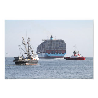 Foto Embarcação de carga