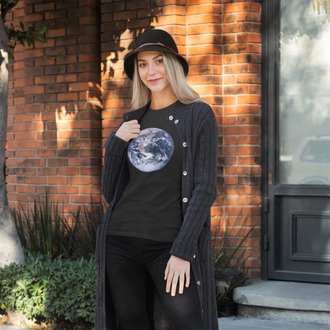 Foto Espacial Antiga da Terra (Dark Tee for Her)