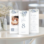 Foto Floral Azul QR Três Dobras Mesa do Menu Casam<br><div class="desc">NOTA IMPORTANTE: Este triplo é fornecido em forma plana, SEM pré-pontuação. Você vai dobrá-lo sozinho. Para ajudá-lo com a dobradura precisa, as diretrizes são impressas na parte traseira para os três painéis, além de um painel fino extra no lado direito para que você aplique cola para colar o triplo juntos,...</div>