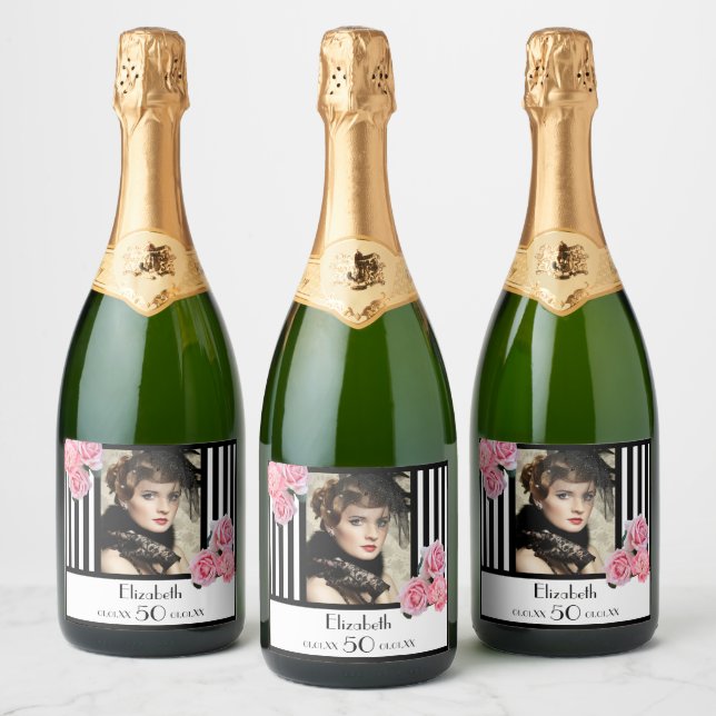 Foto floral de listras brancas pretas de 50 anos (Garrafas)