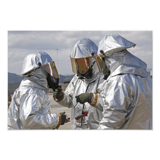 Foto Fuzileiros de combate a incêndios por salvação de  (Frente)